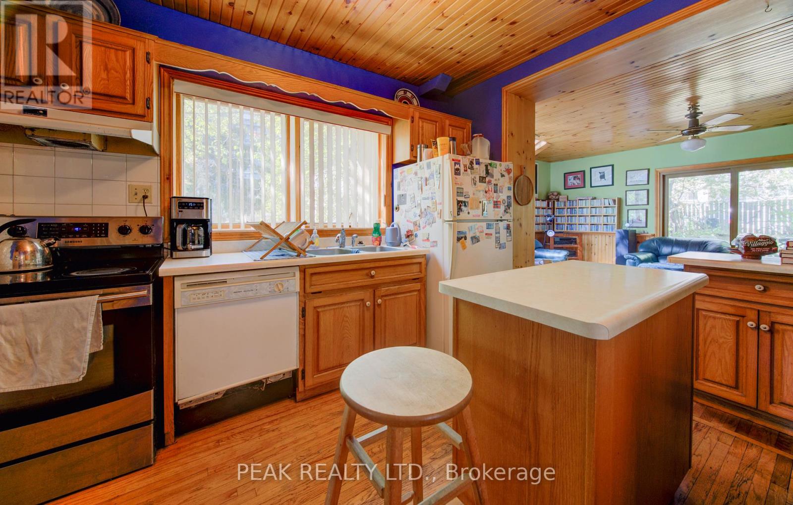 32 Elgin Street, Waterloo, Ontario  N2J 2R1 - Photo 11 - X12434411