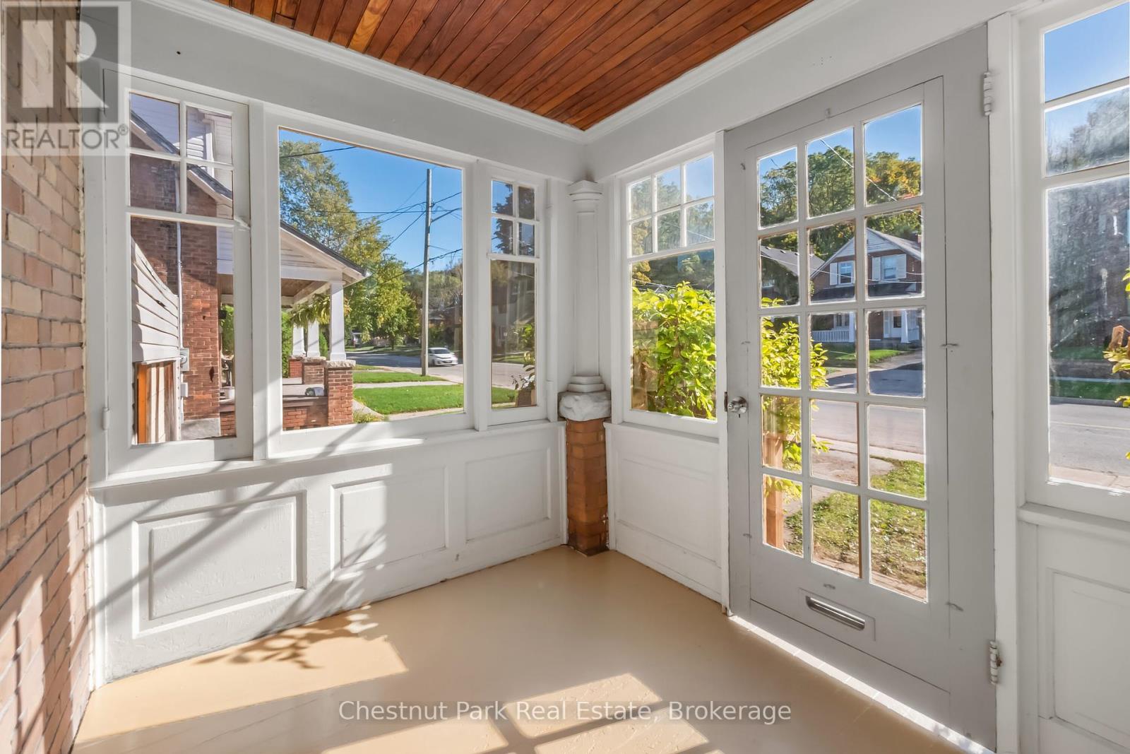 1208 4th Avenue E, Owen Sound, Ontario  N4K 2P6 - Photo 4 - X12439715
