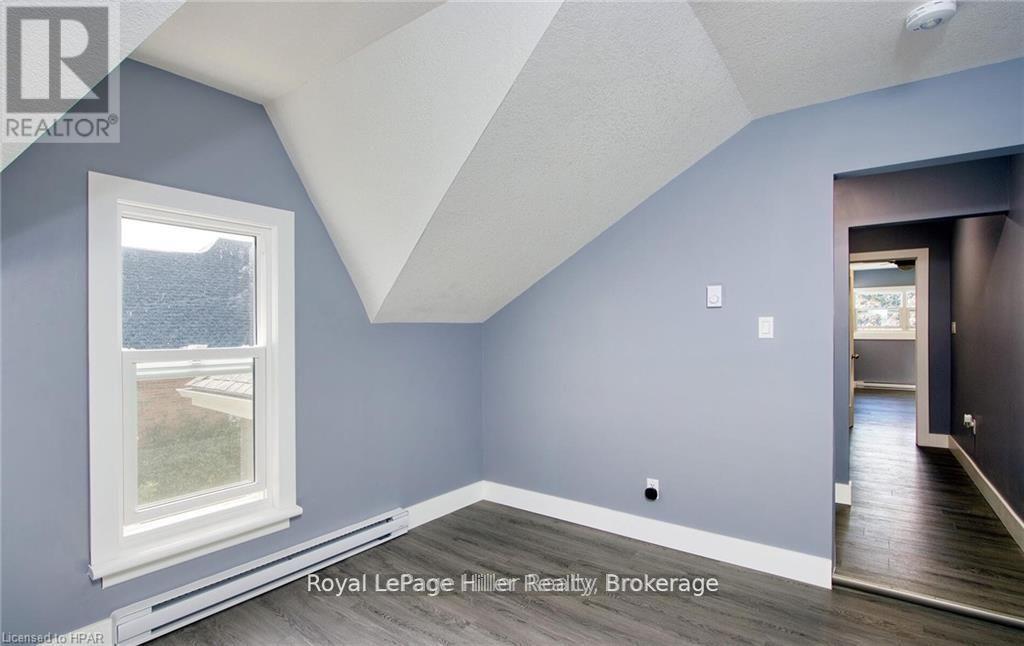 86 Shakespeare Street, Stratford, Ontario  N5A 3W4 - Photo 13 - X12439769
