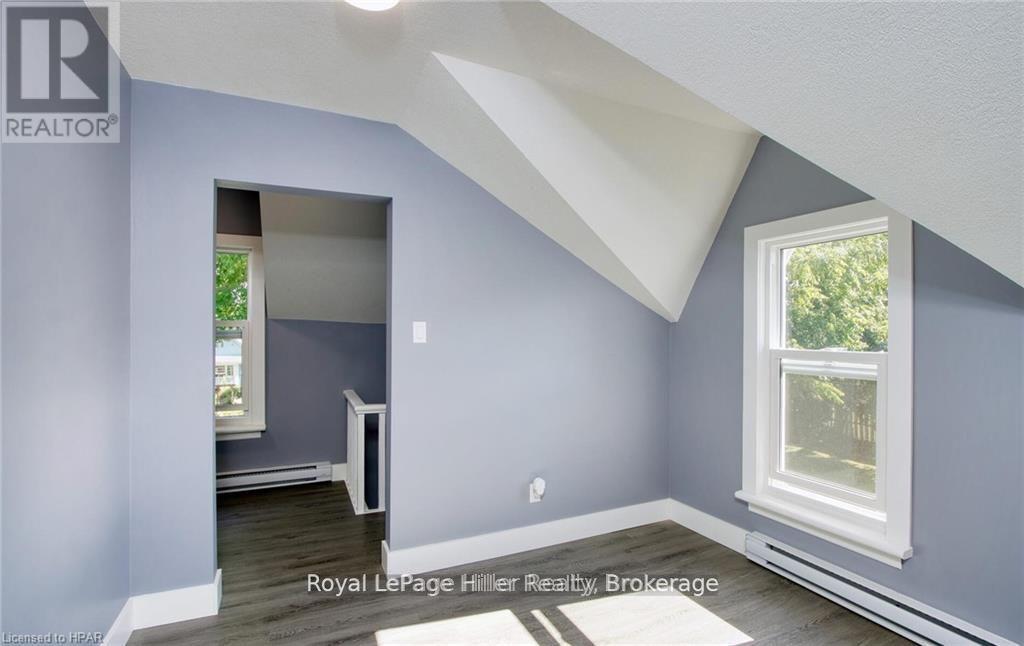86 Shakespeare Street, Stratford, Ontario  N5A 3W4 - Photo 14 - X12439769