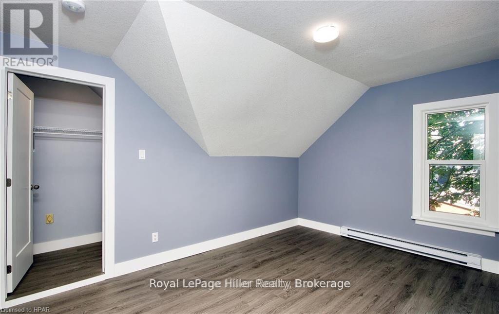 86 Shakespeare Street, Stratford, Ontario  N5A 3W4 - Photo 15 - X12439769