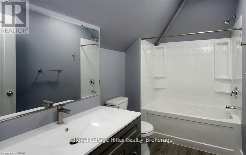 86 Shakespeare Street, Stratford, Ontario  N5A 3W4 - Photo 16 - X12439769