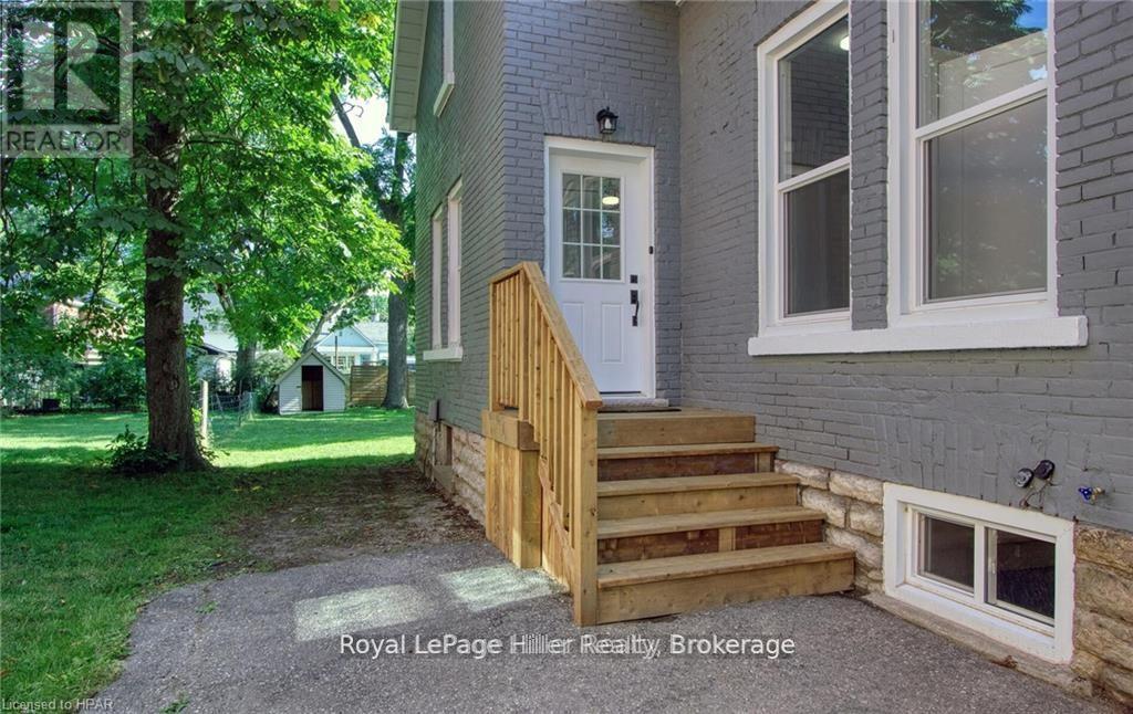 86 Shakespeare Street, Stratford, Ontario  N5A 3W4 - Photo 18 - X12439769