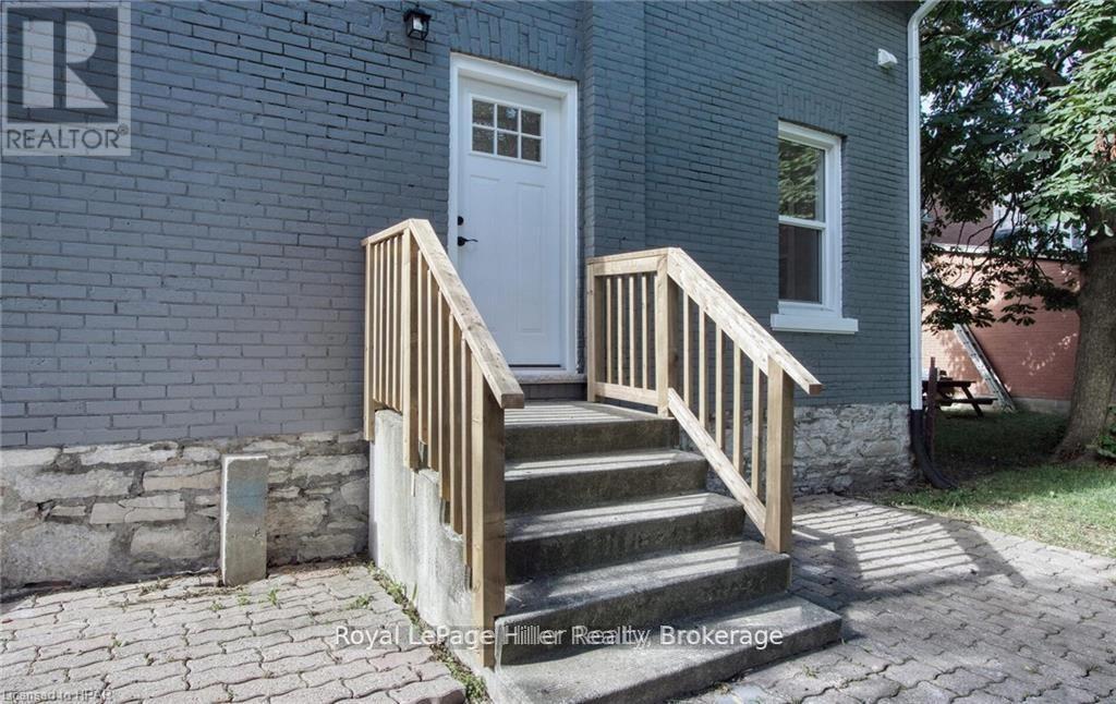 86 Shakespeare Street, Stratford, Ontario  N5A 3W4 - Photo 19 - X12439769