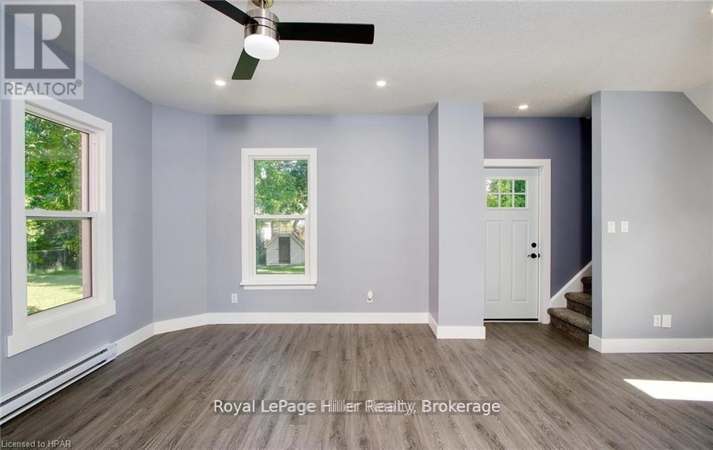 86 Shakespeare Street, Stratford, Ontario  N5A 3W4 - Photo 3 - X12439769