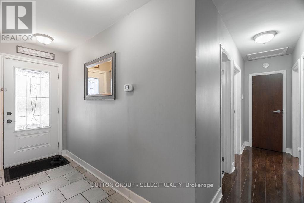 353 Clarke Road, London East, Ontario  N5W 5G4 - Photo 15 - X12439714