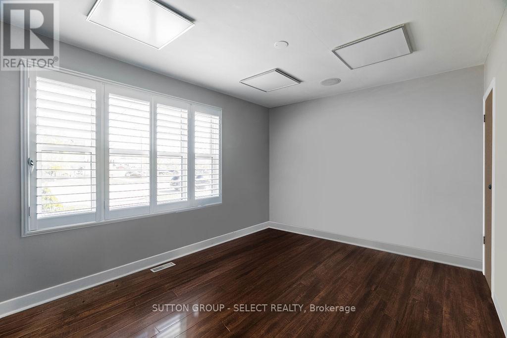 353 Clarke Road, London East, Ontario  N5W 5G4 - Photo 16 - X12439714