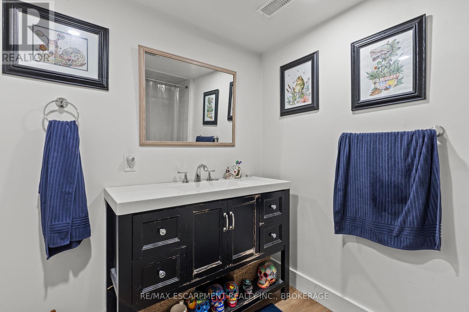 4252 William Street, Lincoln, Ontario  L0R 1B0 - Photo 21 - X12437883
