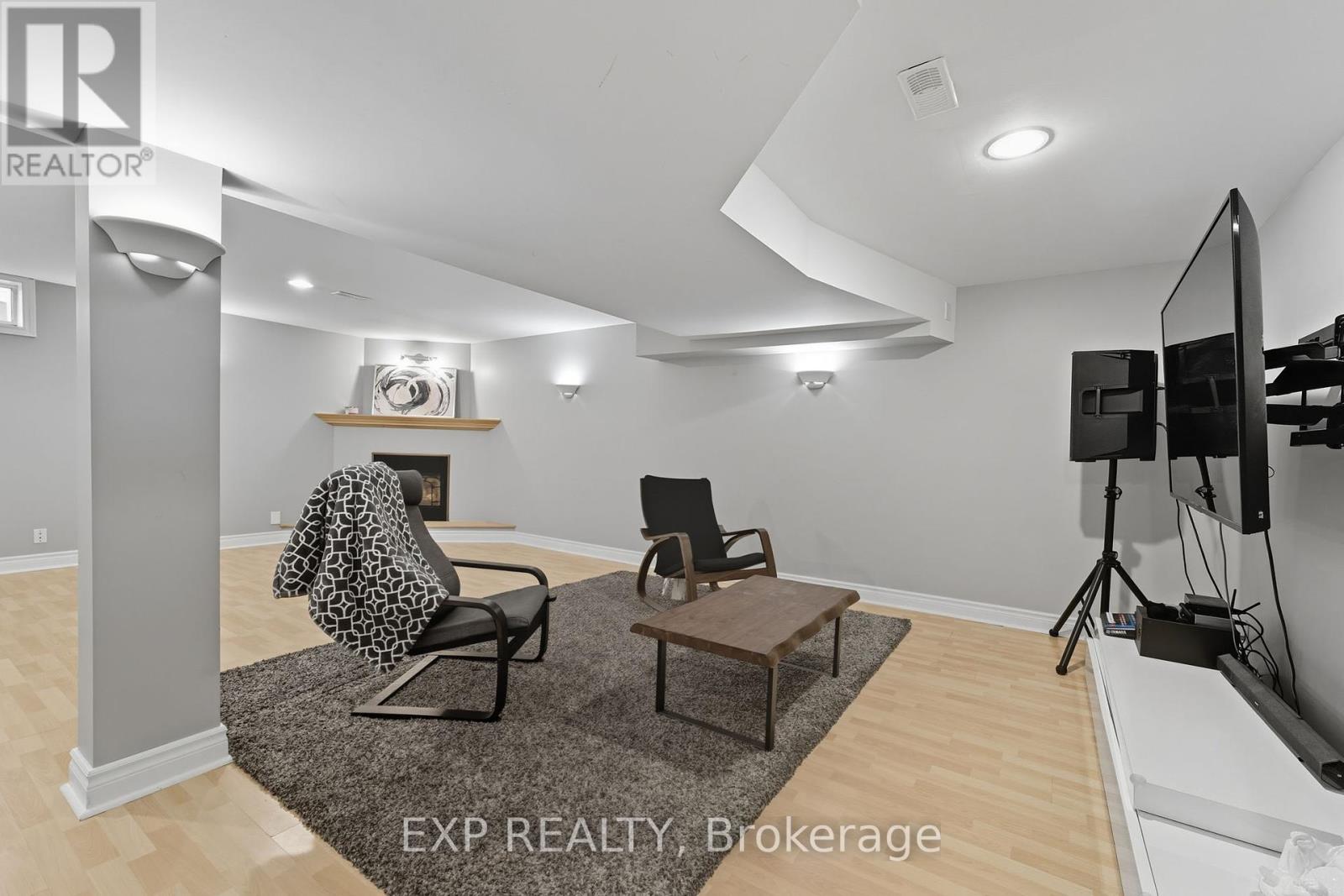 16 North Harrow Drive, Ottawa, Ontario  K2J 4V7 - Photo 36 - X12439731