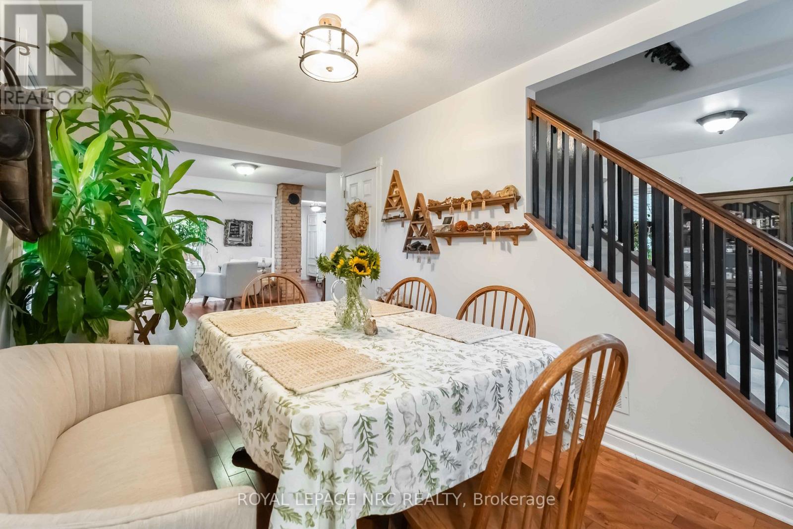 16 College Street, Pelham (Fonthill), Ontario  L0S 1E0 - Photo 16 - X12439721