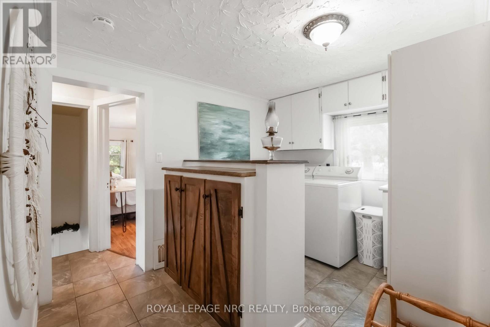 16 College Street, Pelham (Fonthill), Ontario  L0S 1E0 - Photo 29 - X12439721