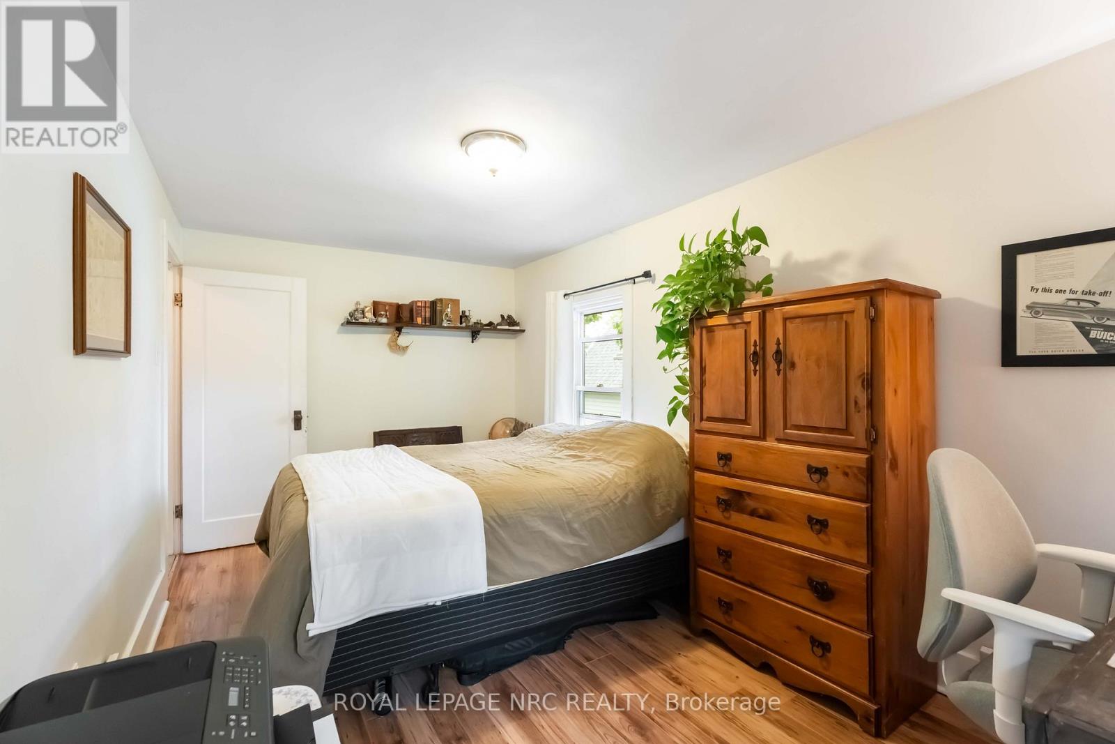 16 College Street, Pelham (Fonthill), Ontario  L0S 1E0 - Photo 33 - X12439721