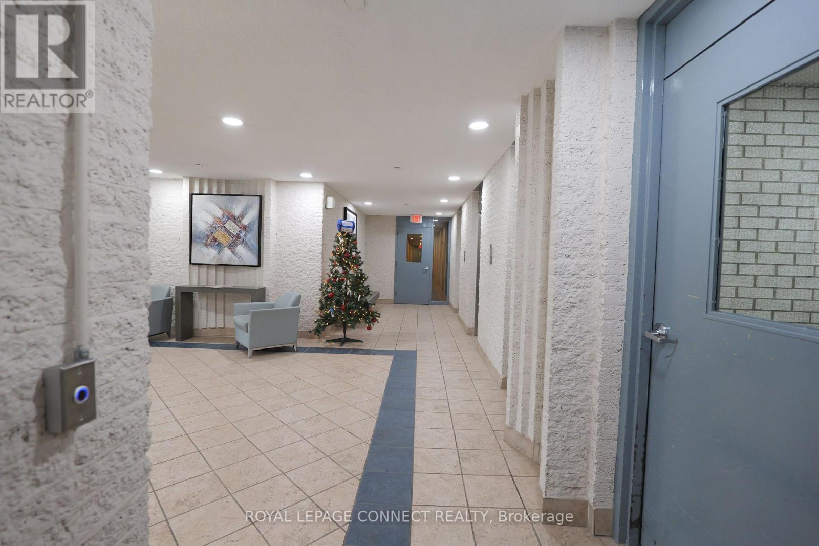 912 - 1360 York Mills Road, Toronto, Ontario  M3A 2A2 - Photo 4 - C12439476