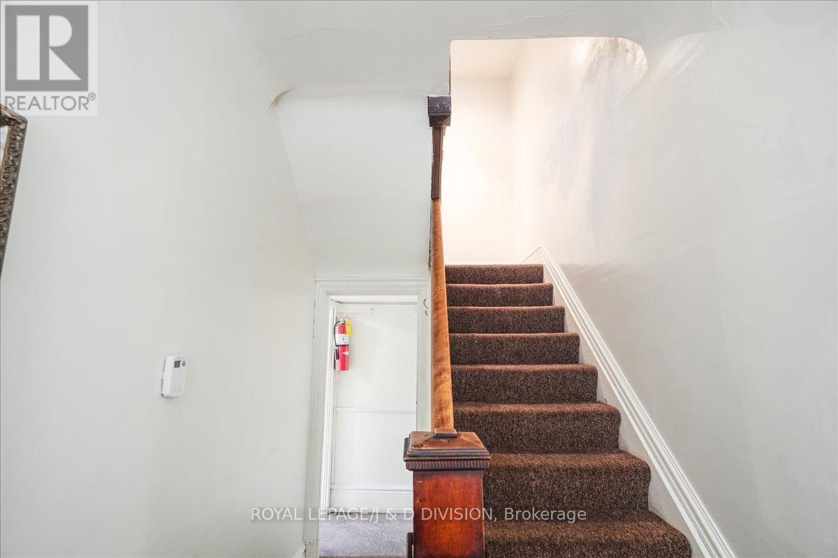 51 Chicora Avenue, Toronto, Ontario  M5R 1T7 - Photo 23 - C12439574