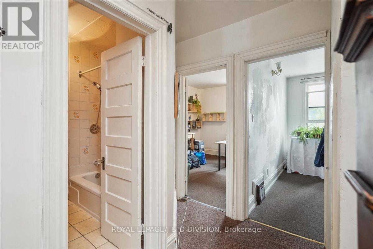 51 Chicora Avenue, Toronto, Ontario  M5R 1T7 - Photo 26 - C12439574