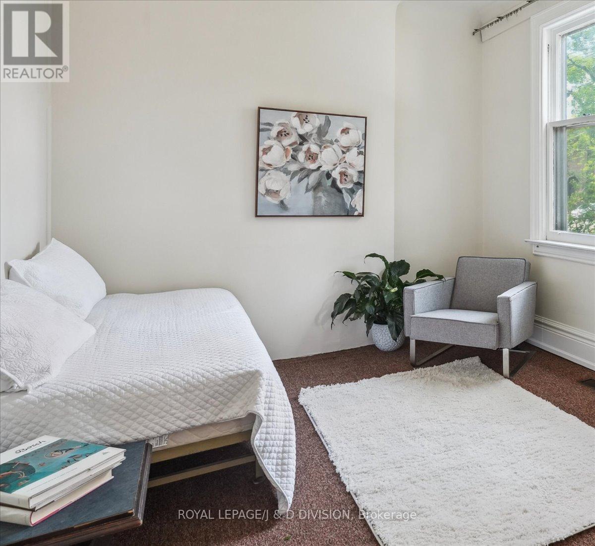 51 Chicora Avenue, Toronto, Ontario  M5R 1T7 - Photo 6 - C12439574
