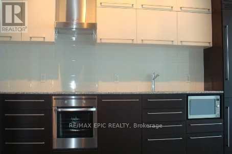 Ph203 - 770 Bay Street, Toronto, Ontario  M5G 1N6 - Photo 3 - C12439619