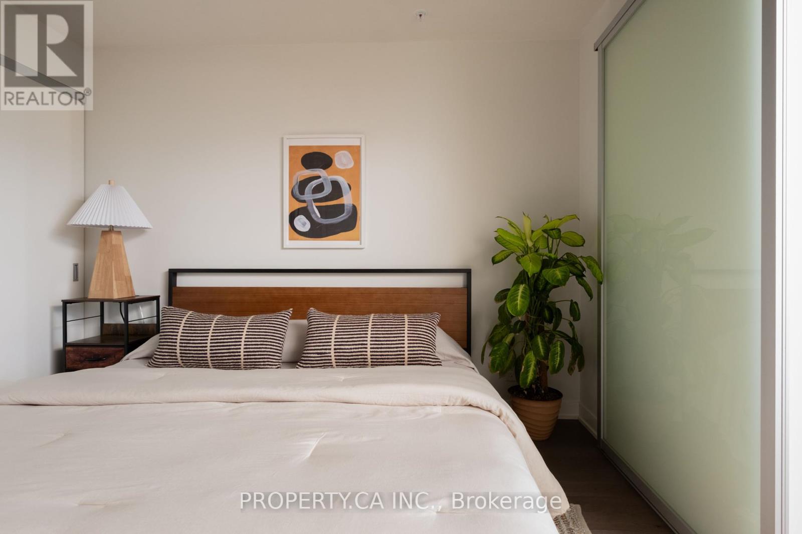 507 - 1239 Dundas Street W, Toronto, Ontario  M6J 1X6 - Photo 13 - C12439634