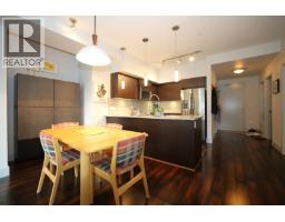 209 5682 Wharf Avenue, Sechelt, Ca