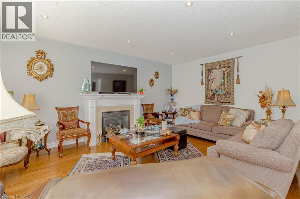 2224 Colonel William Parkway, Oakville, Ontario  L6M 0B6 - Photo 13 - 40720867