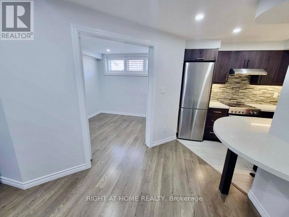 20 - 8 Eaton Park Lane, Toronto, Ontario  M1W 0A5 - Photo 6 - E12439481