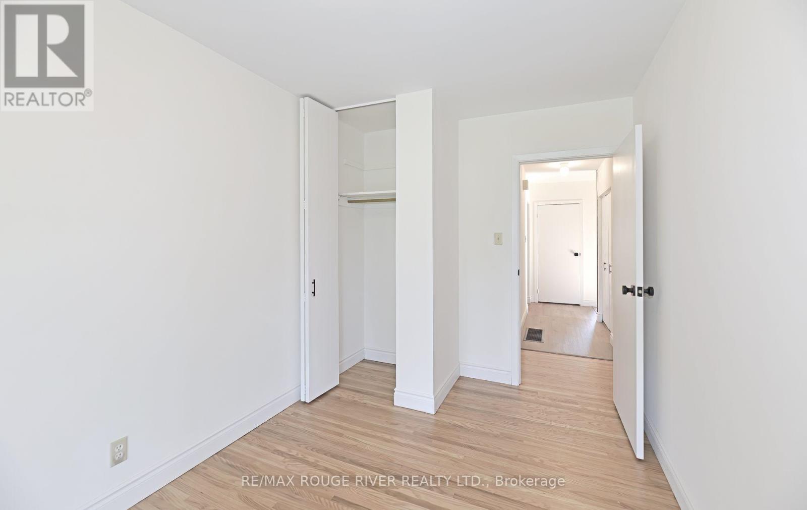 710 Kingfisher Drive, Pickering, Ontario  L1W 1X5 - Photo 12 - E12439489