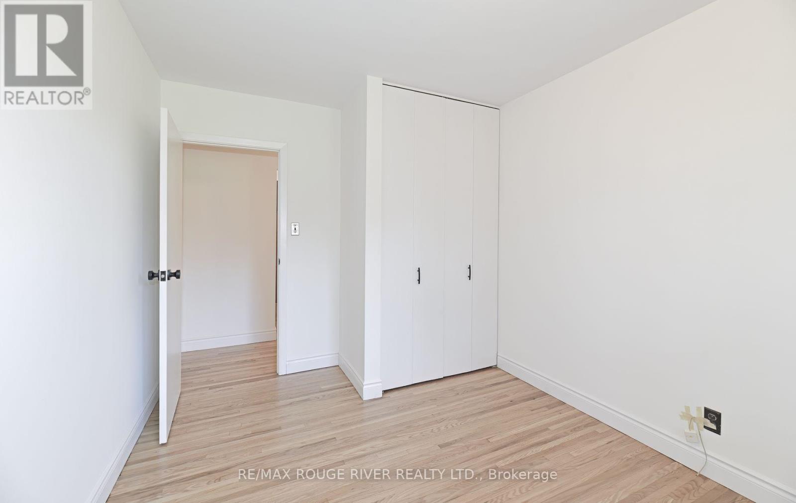710 Kingfisher Drive, Pickering, Ontario  L1W 1X5 - Photo 14 - E12439489