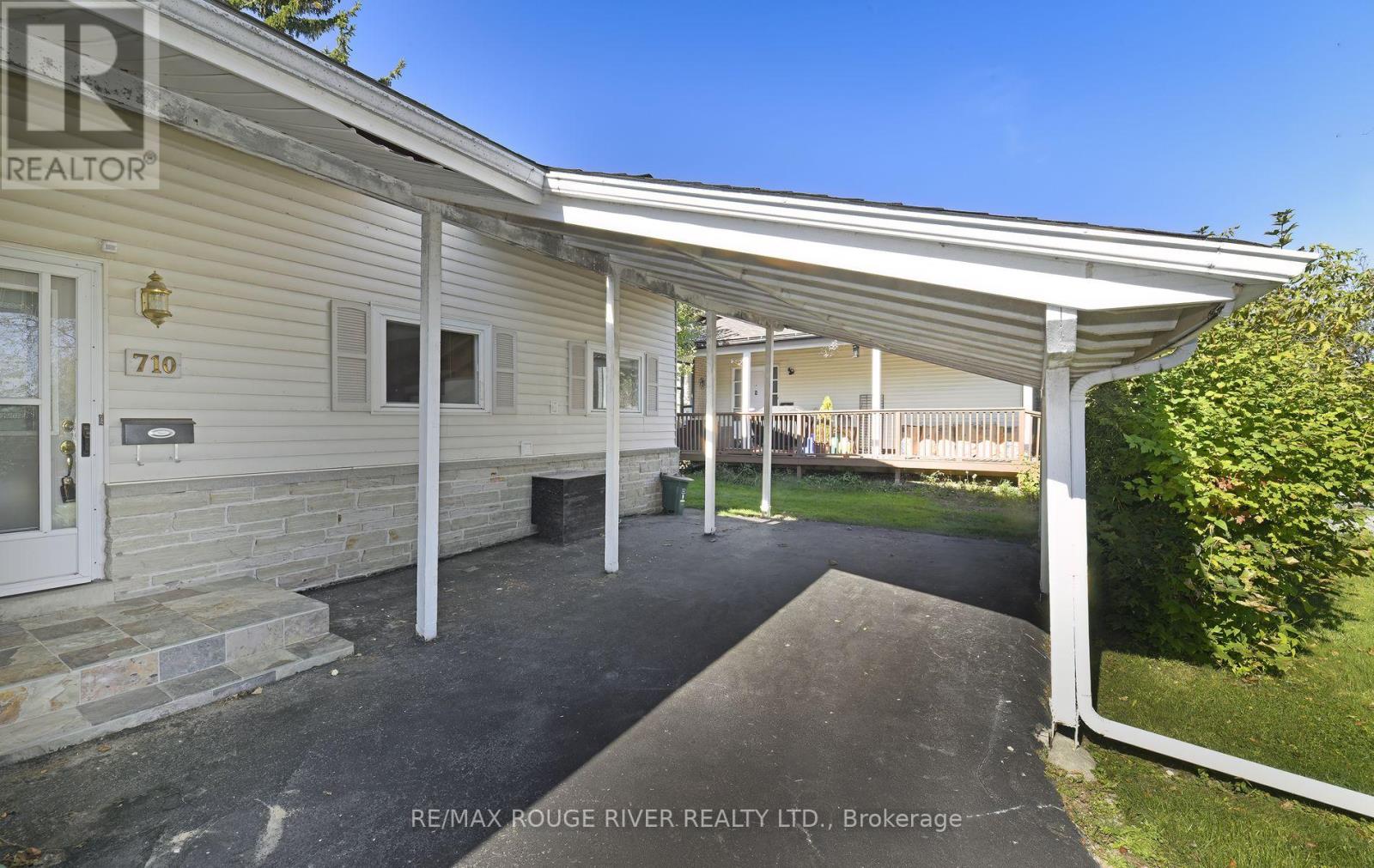 710 Kingfisher Drive, Pickering, Ontario  L1W 1X5 - Photo 25 - E12439489