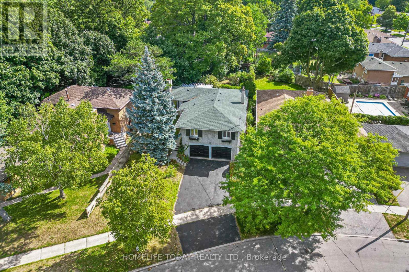 5 Landfair Crescent, Toronto, Ontario  M1J 3A6 - Photo 2 - E12439510