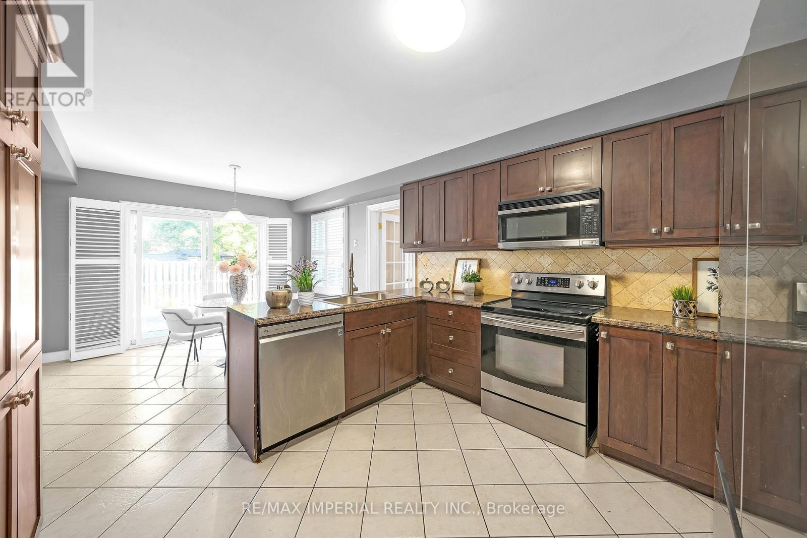 955 Snowbird Street, Oshawa, Ontario  L1J 8J8 - Photo 21 - E12439572