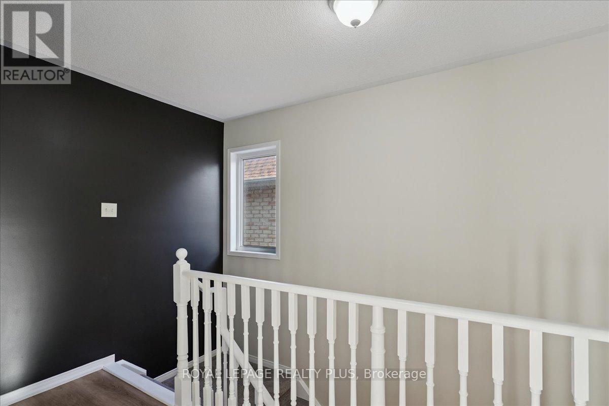 28 Aldonschool Court, Ajax, Ontario  L1S 0C5 - Photo 19 - E12439606