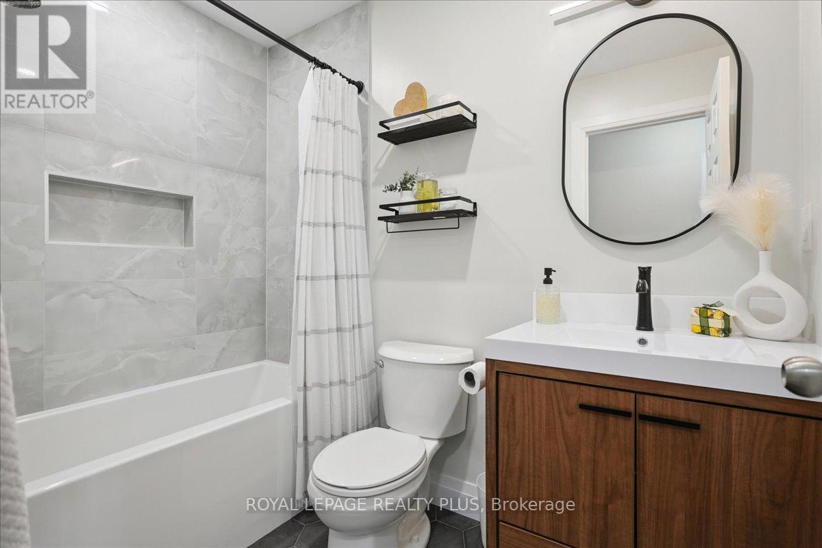 28 Aldonschool Court, Ajax, Ontario  L1S 0C5 - Photo 21 - E12439606