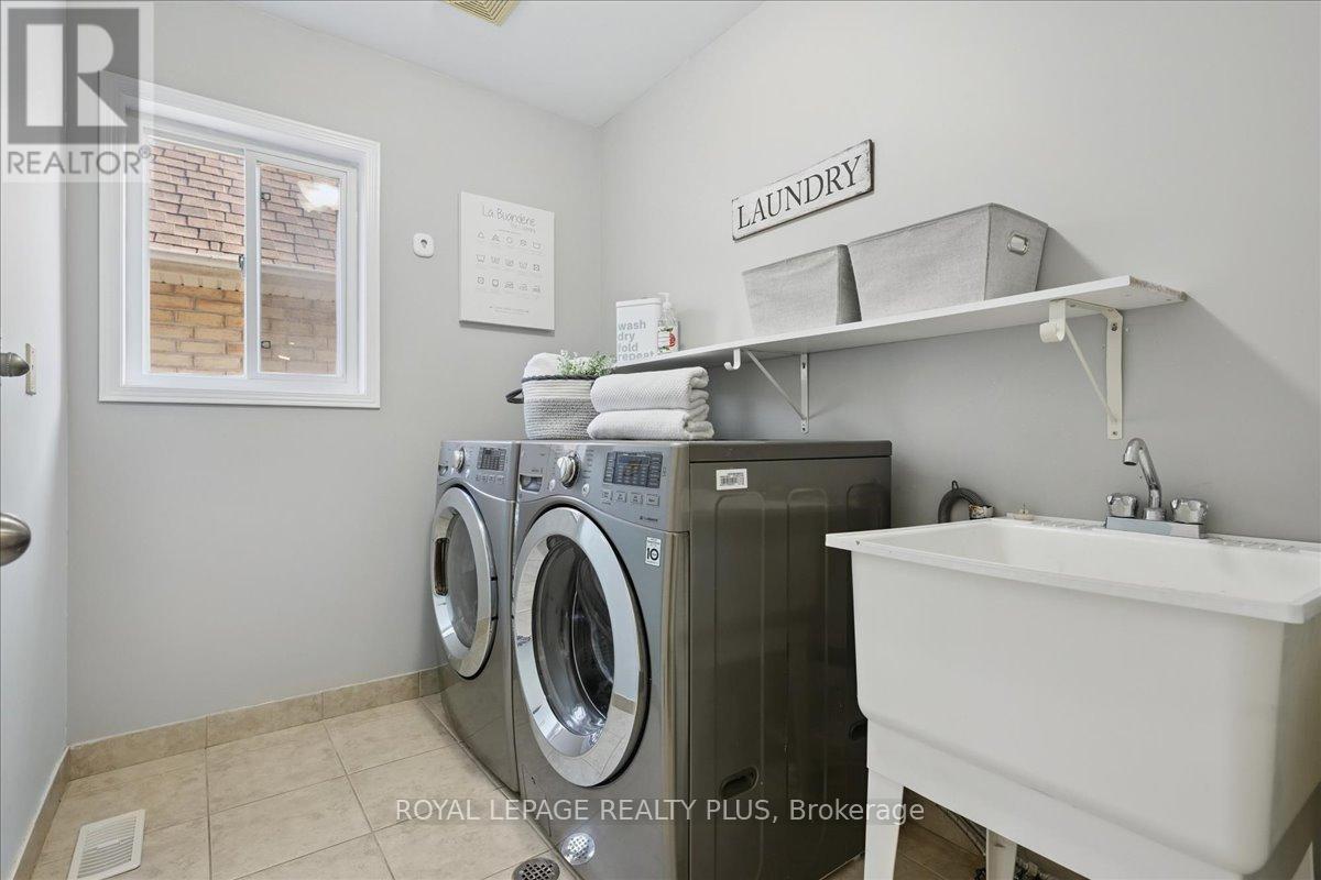 28 Aldonschool Court, Ajax, Ontario  L1S 0C5 - Photo 33 - E12439606