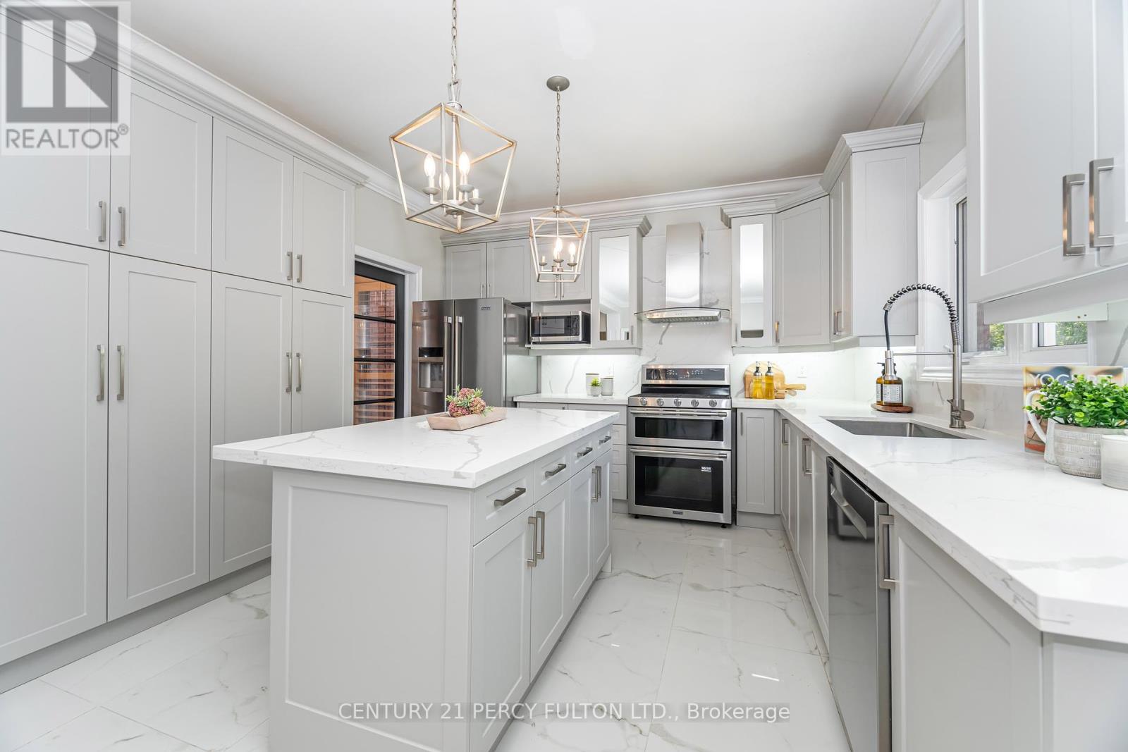 35 Goodhart Crescent, Ajax, Ontario  L1T 4H9 - Photo 10 - E12439668