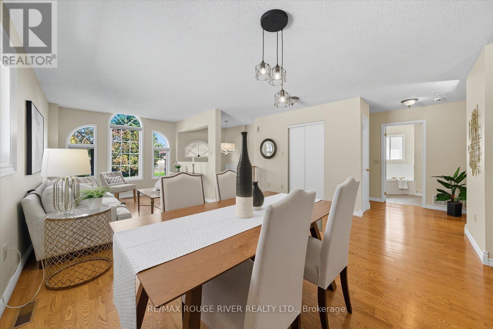 20 Laurelwood Street, Clarington, Ontario  L1C 4Z7 - Photo 6 - E12439770