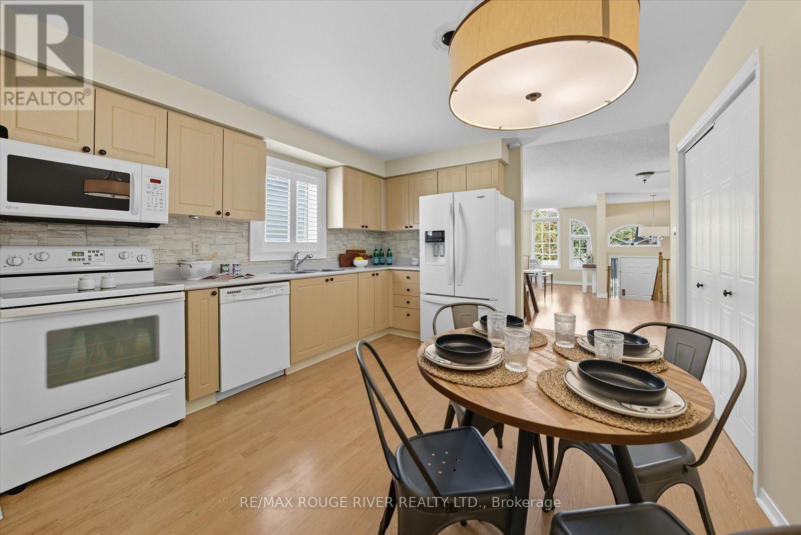 20 Laurelwood Street, Clarington, Ontario  L1C 4Z7 - Photo 8 - E12439770