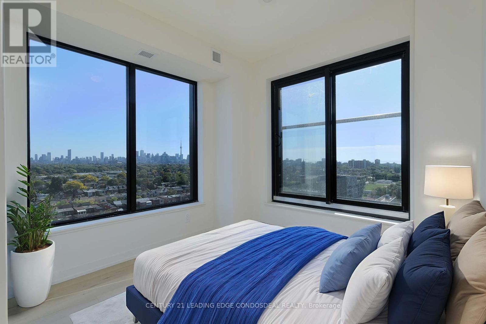 1402 - 181 Sterling Road, Toronto (Dufferin Grove), Ontario  M6R 2B2 - Photo 14 - C12438565