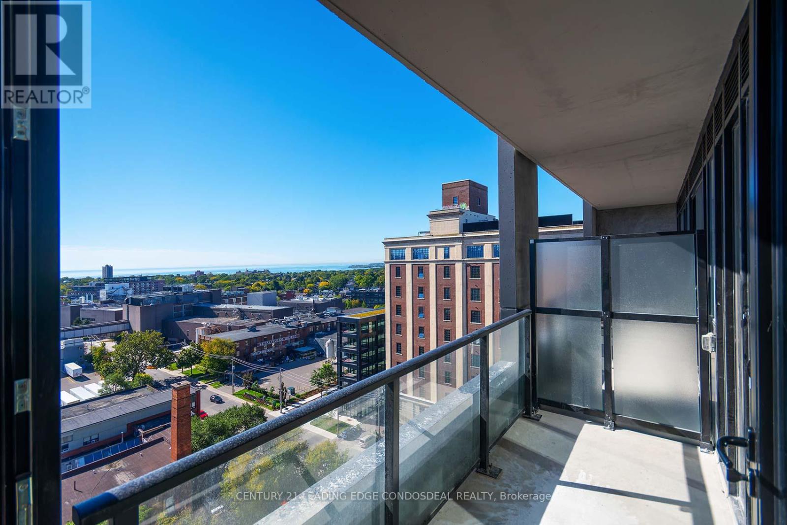 1402 - 181 Sterling Road, Toronto (Dufferin Grove), Ontario  M6R 2B2 - Photo 17 - C12438565