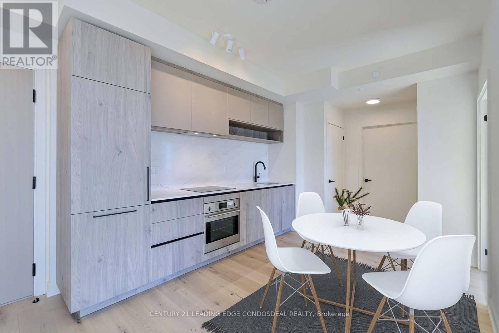 1402 - 181 Sterling Road, Toronto (Dufferin Grove), Ontario  M6R 2B2 - Photo 9 - C12438565