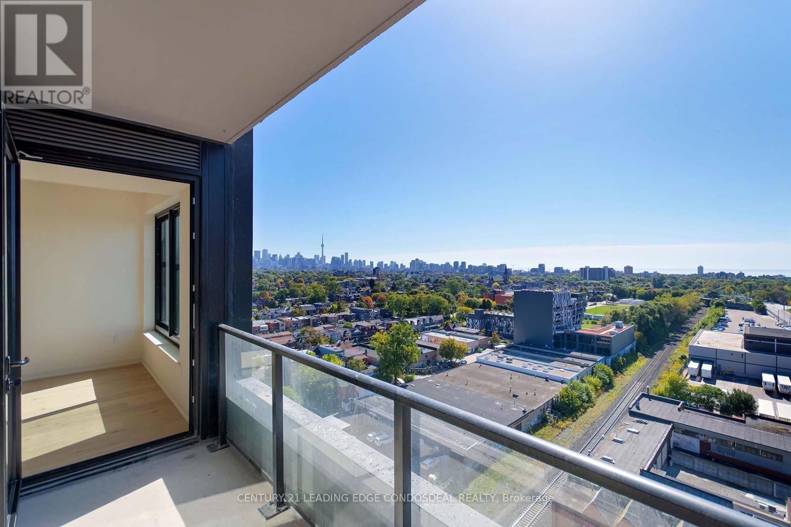 1402 - 181 Sterling Road, Toronto (Dufferin Grove), Ontario  M6R 2B2 - Photo 16 - C12438565