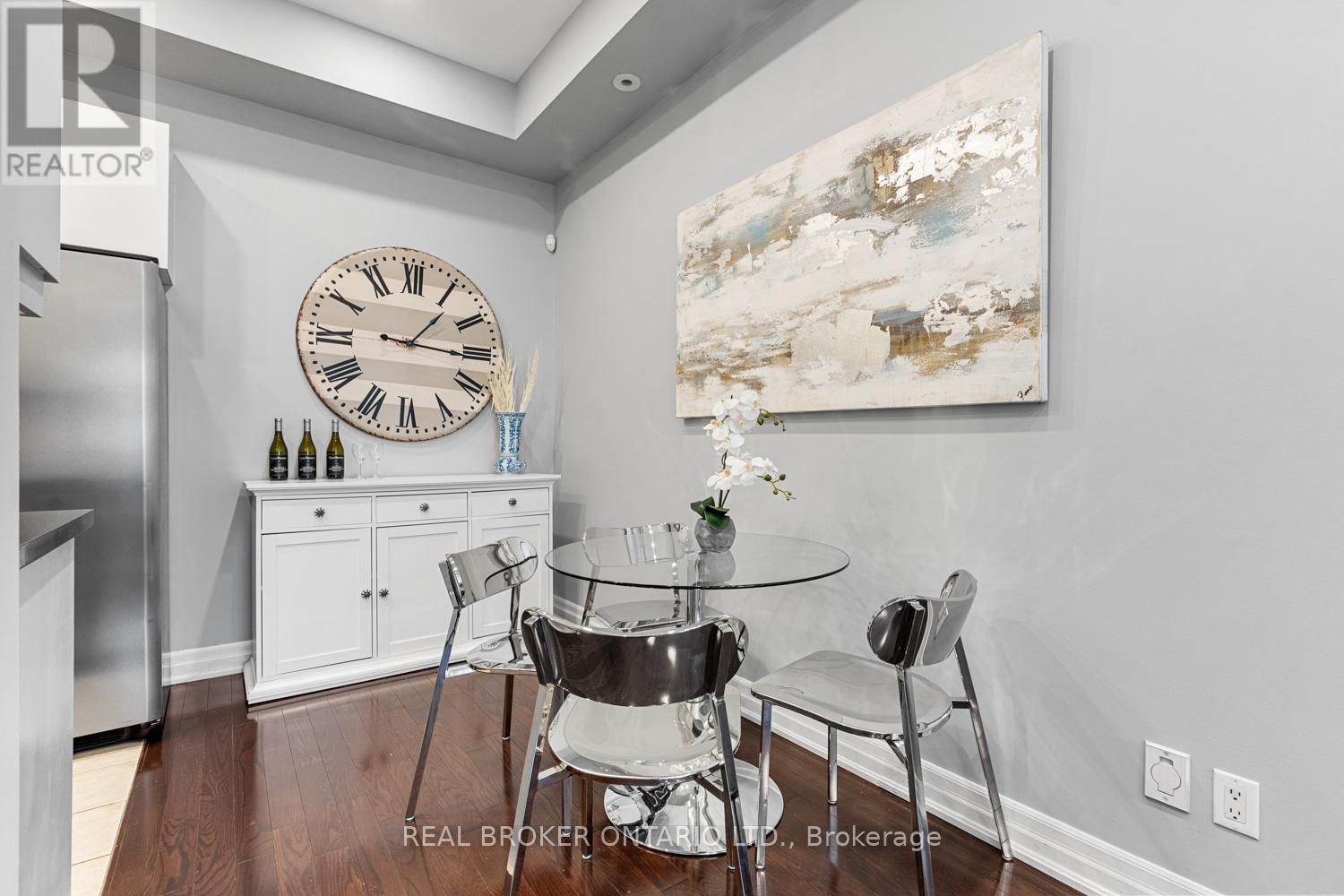 51 St Paul Street, Toronto, Ontario  M5A 3H2 - Photo 4 - C12439540