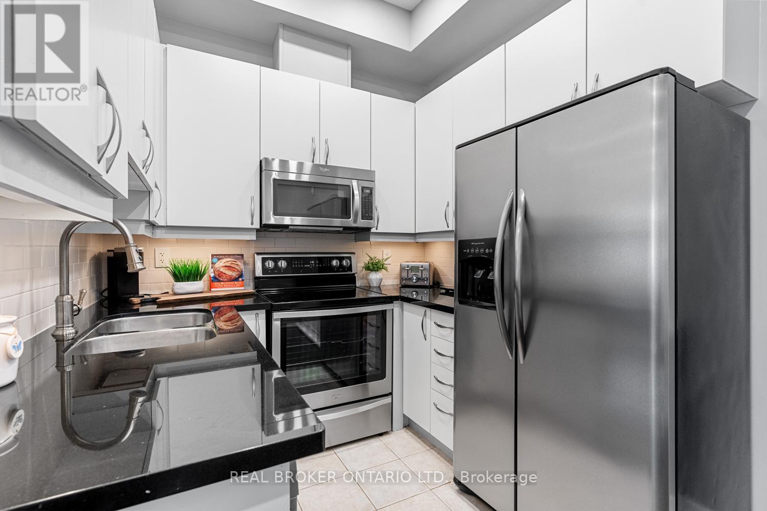 51 St Paul Street, Toronto, Ontario  M5A 3H2 - Photo 7 - C12439540