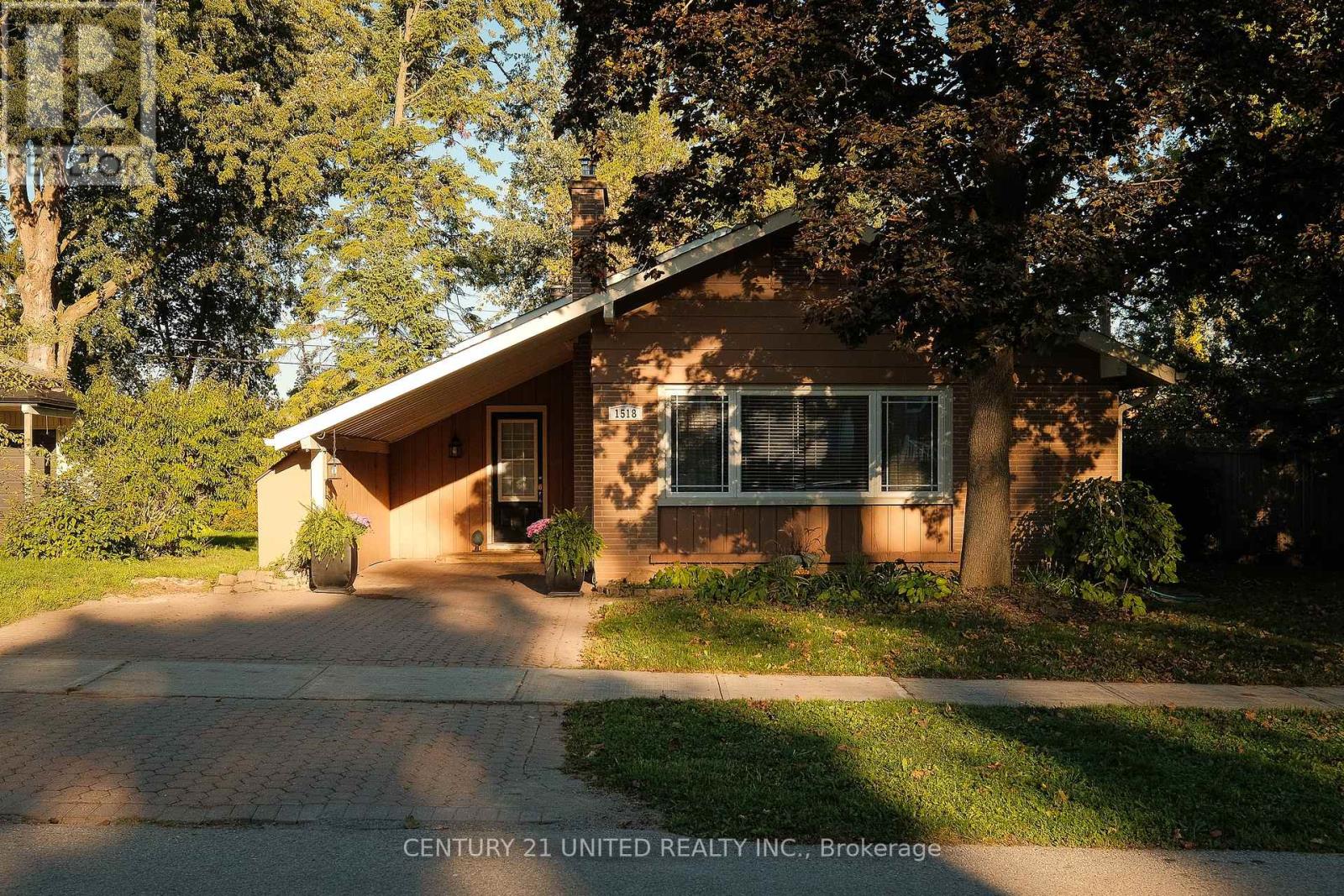 1518 Westbrook Drive, Peterborough (Monaghan Ward 2), Ontario  K9J 7V4 - Photo 2 - X12439709