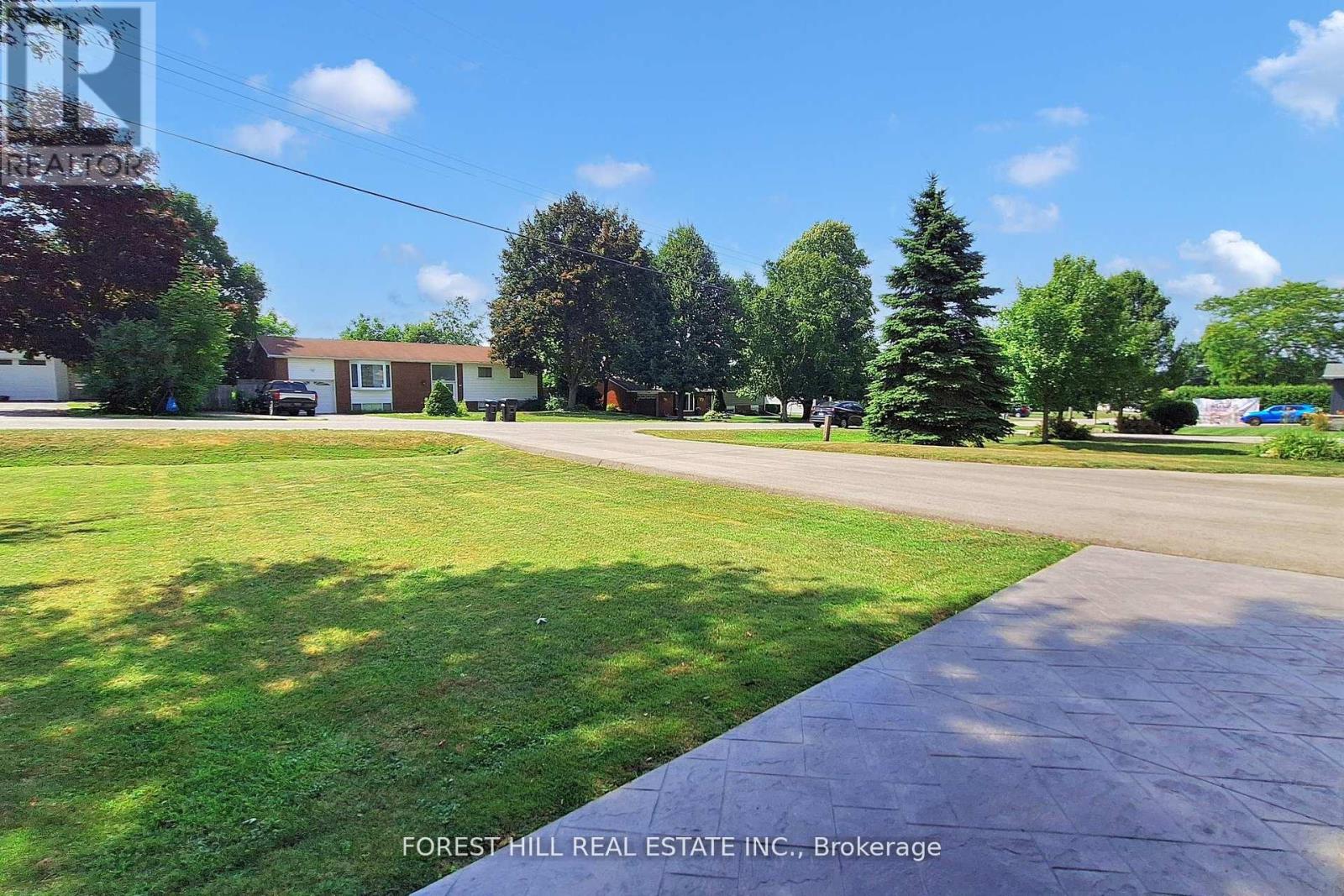 21 Lallien Drive, Bradford West Gwillimbury, Ontario  L0G 1B0 - Photo 38 - N12439491