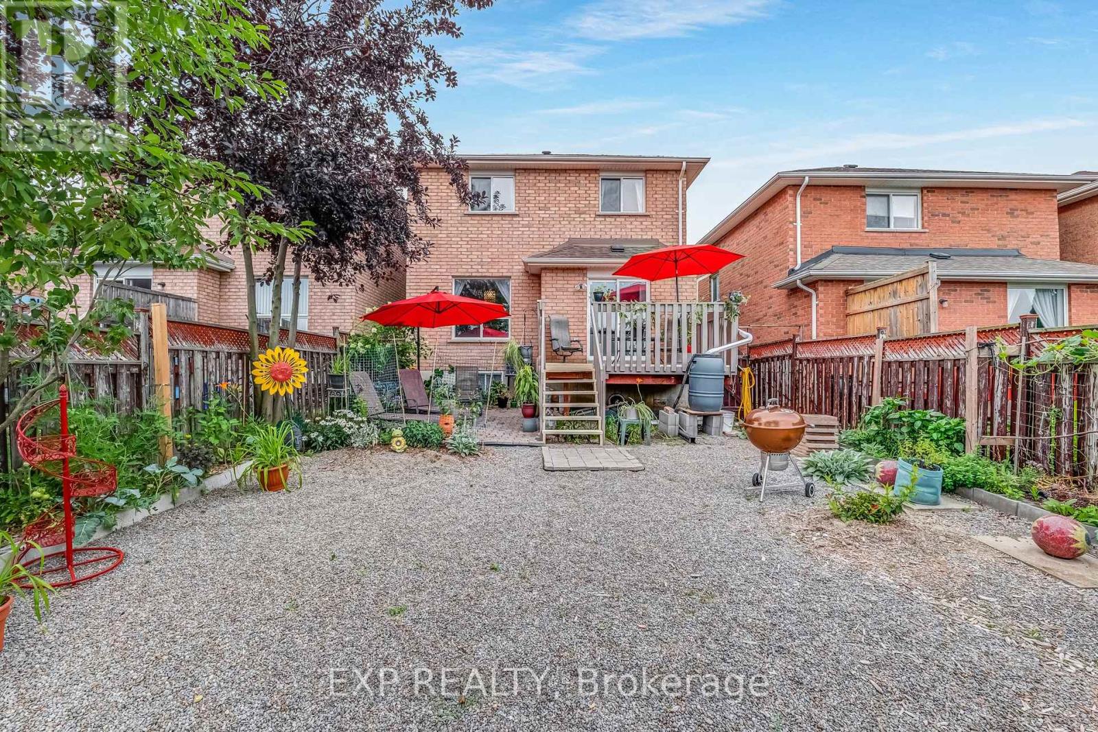 69 Clearmeadow Boulevard, Newmarket, Ontario  L3X 2M6 - Photo 32 - N12439493
