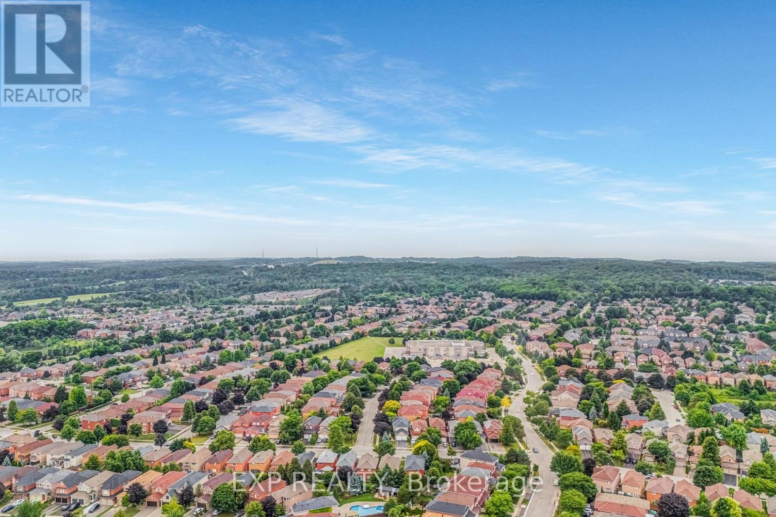 69 Clearmeadow Boulevard, Newmarket, Ontario  L3X 2M6 - Photo 39 - N12439493