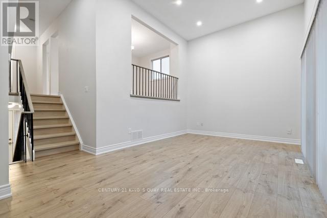 37 New Port Way, Markham, Ontario  L3T 5G3 - Photo 10 - N12439558