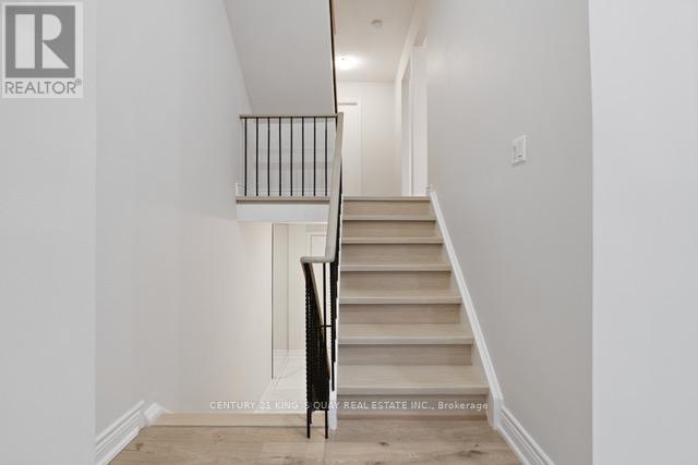 37 New Port Way, Markham, Ontario  L3T 5G3 - Photo 12 - N12439558