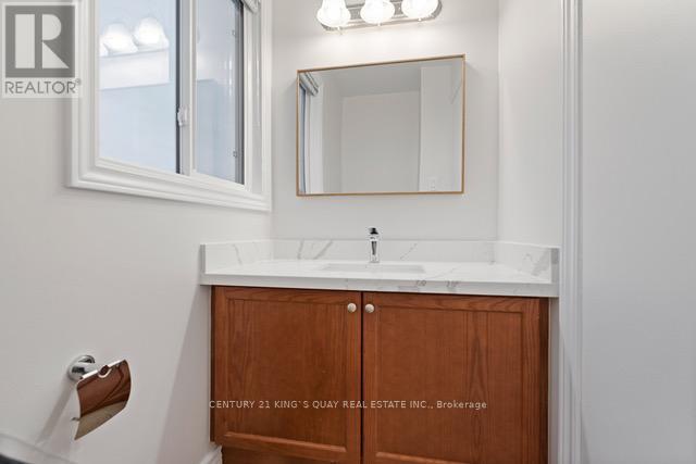 37 New Port Way, Markham, Ontario  L3T 5G3 - Photo 18 - N12439558