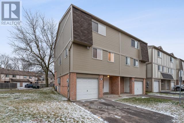 37 New Port Way, Markham, Ontario  L3T 5G3 - Photo 2 - N12439558